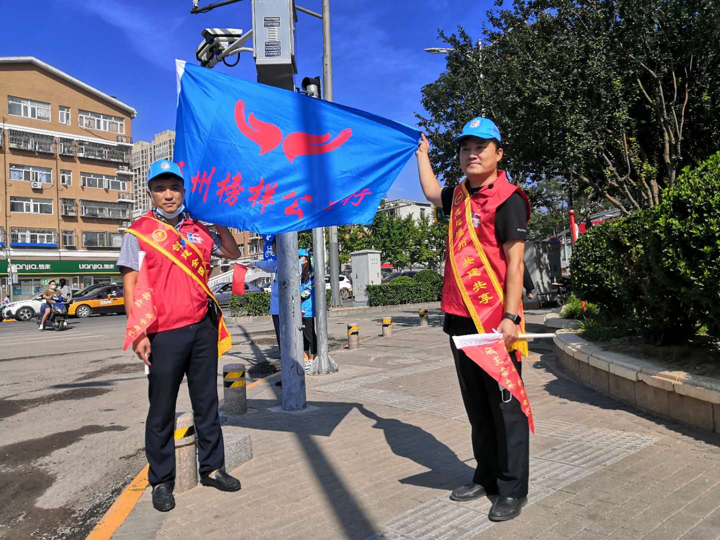 <strong>男人舔女人小穴视频</strong>